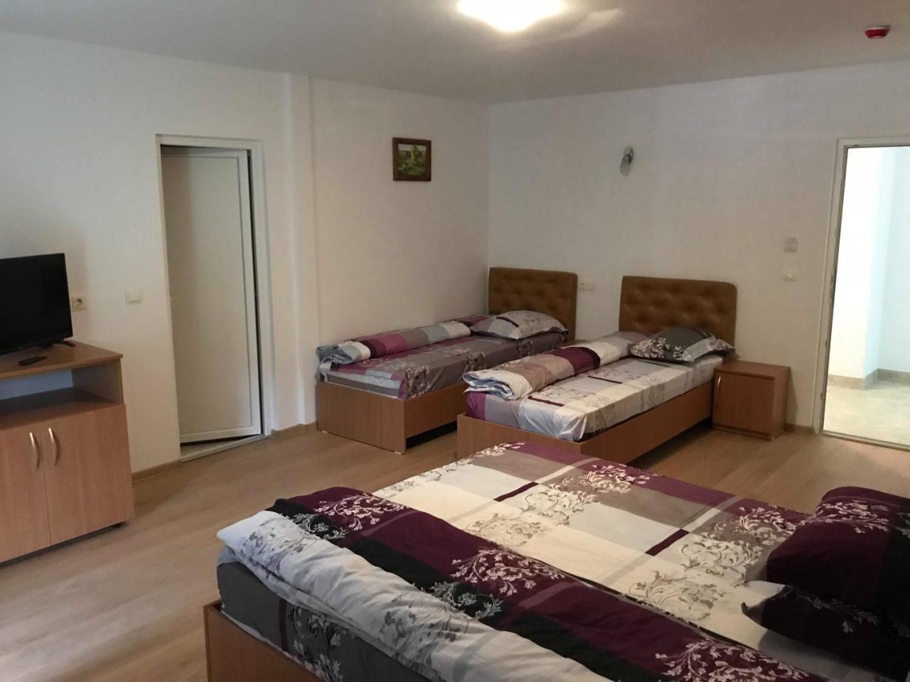 Pensiunea Colt De Rai Săcel Exteriér fotografie